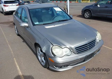 2005 Mercedes-Benz C 230 Kompressor Sport из США, поврежденный, VIN WDBRF40J95F691358